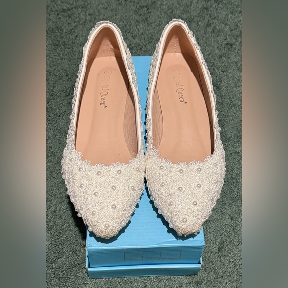 Used White Lace Handmade Bridal Flats - Picture 2 of 8